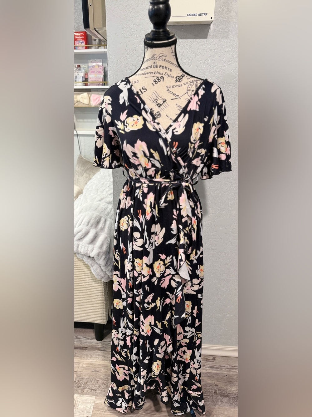 Maternity Black Floral Wrap High-Low Maxi Dress - Size Medium - Picture 2 of 7